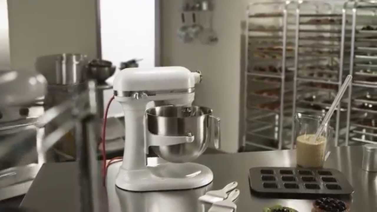 Commercial 8-Quart Stand Mixer | Contour Silver