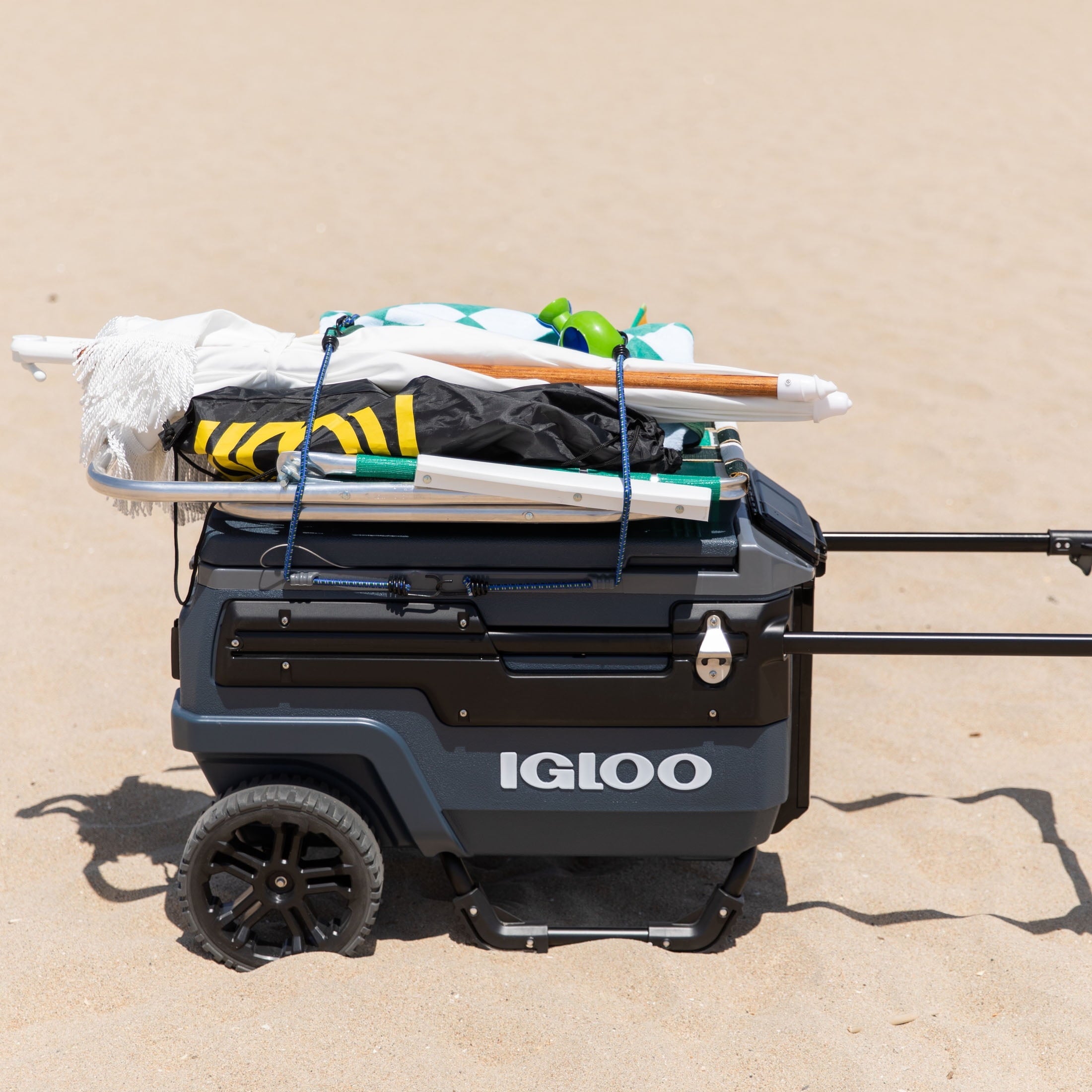 70 QT Trailmate Journey Rolling Cooler, Carbonite Gray