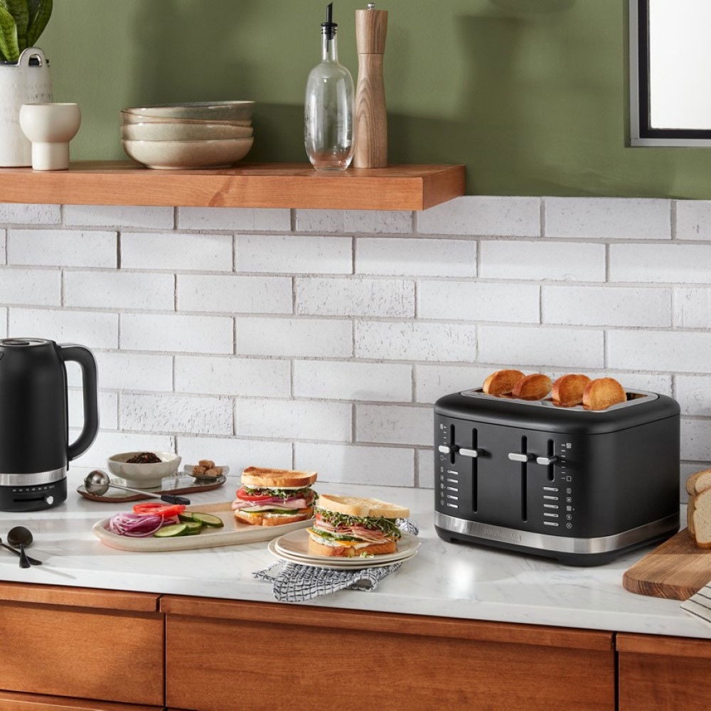 4 Slice Metal Toaster | Matte Black