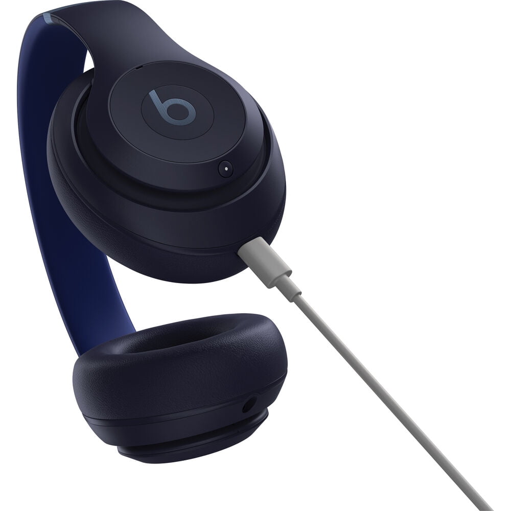 Studio Pro Wireless Over-Ear Headphones (Navy) Bundle