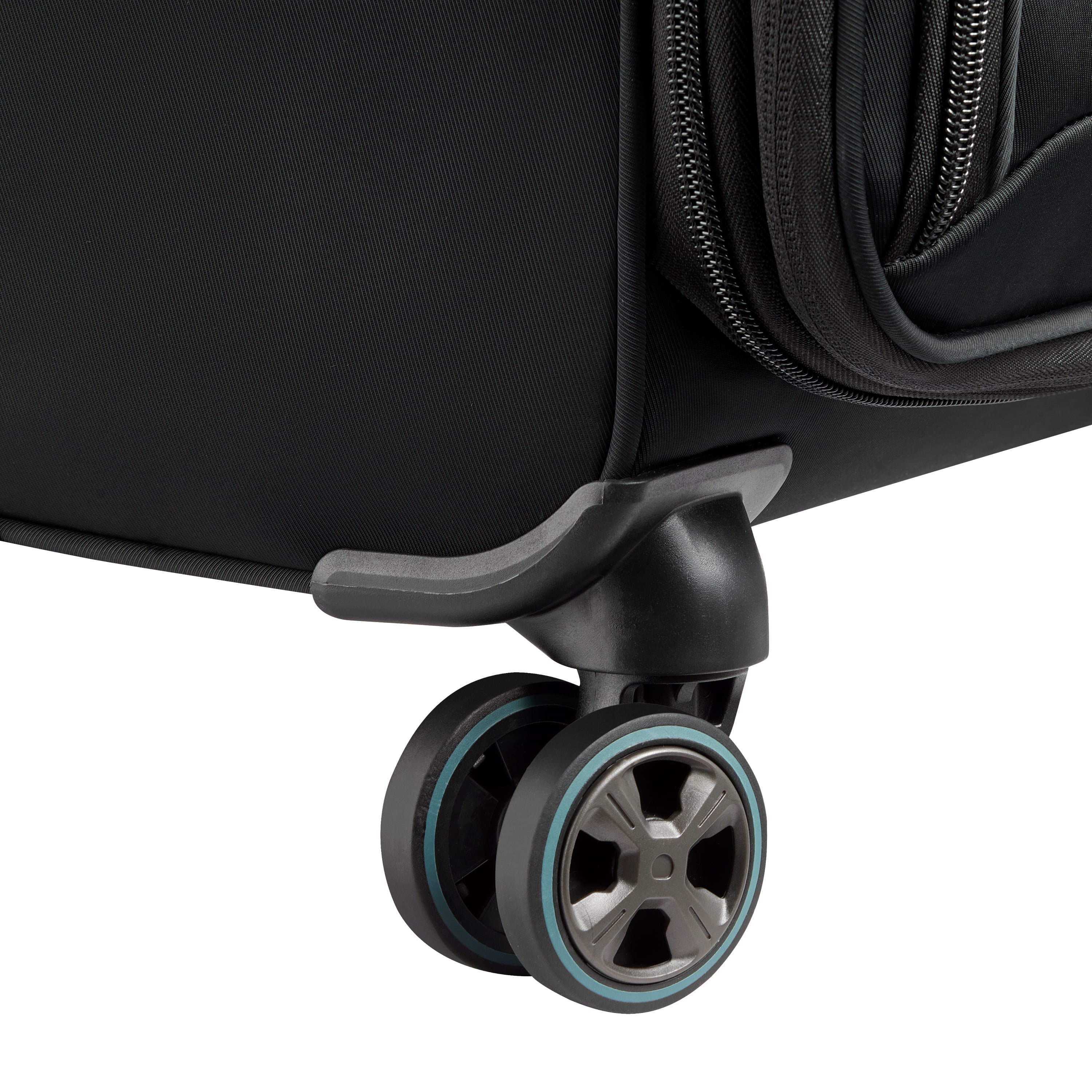 Cruise 3.0 Carry-on Expandable Softside Spinner Luggage
